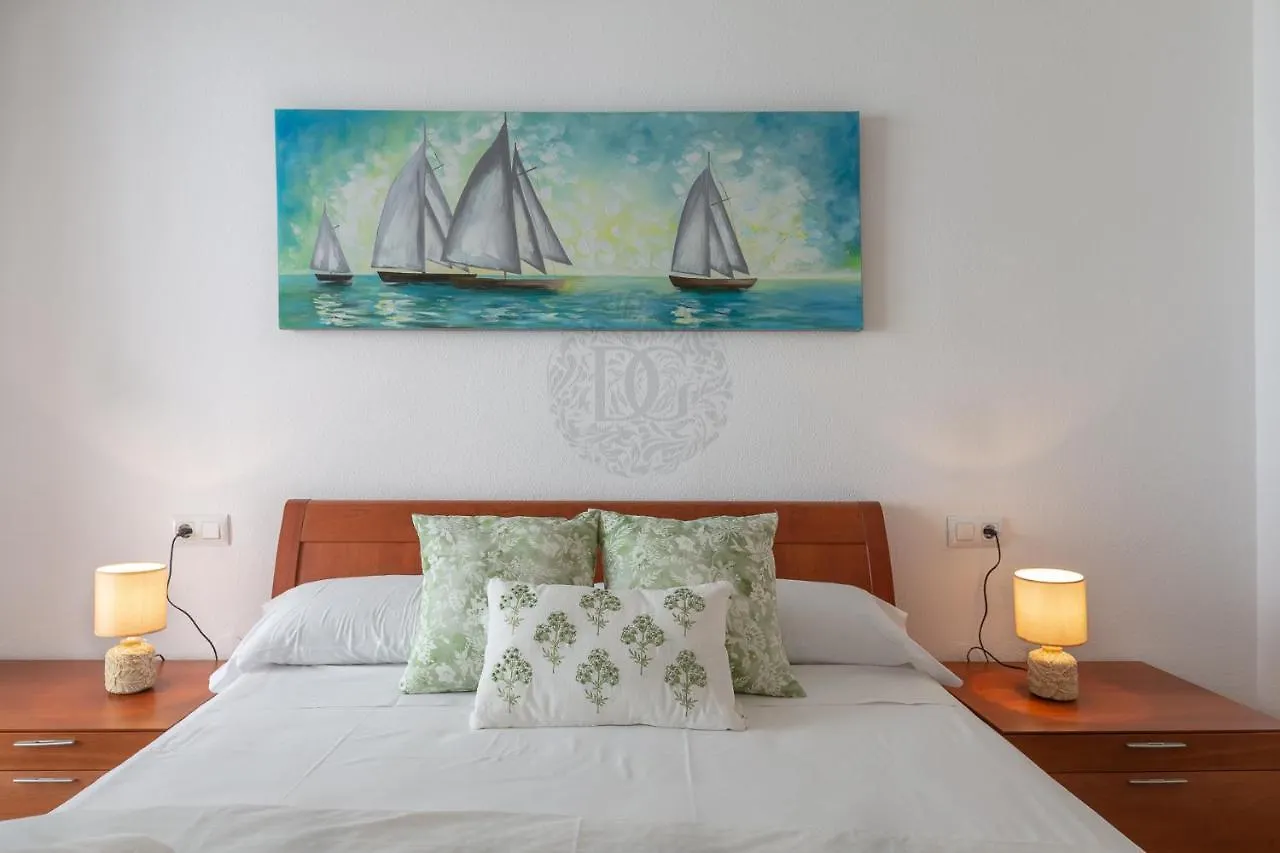 El Faro Beach Apartment IV 埃斯特波纳 西班牙